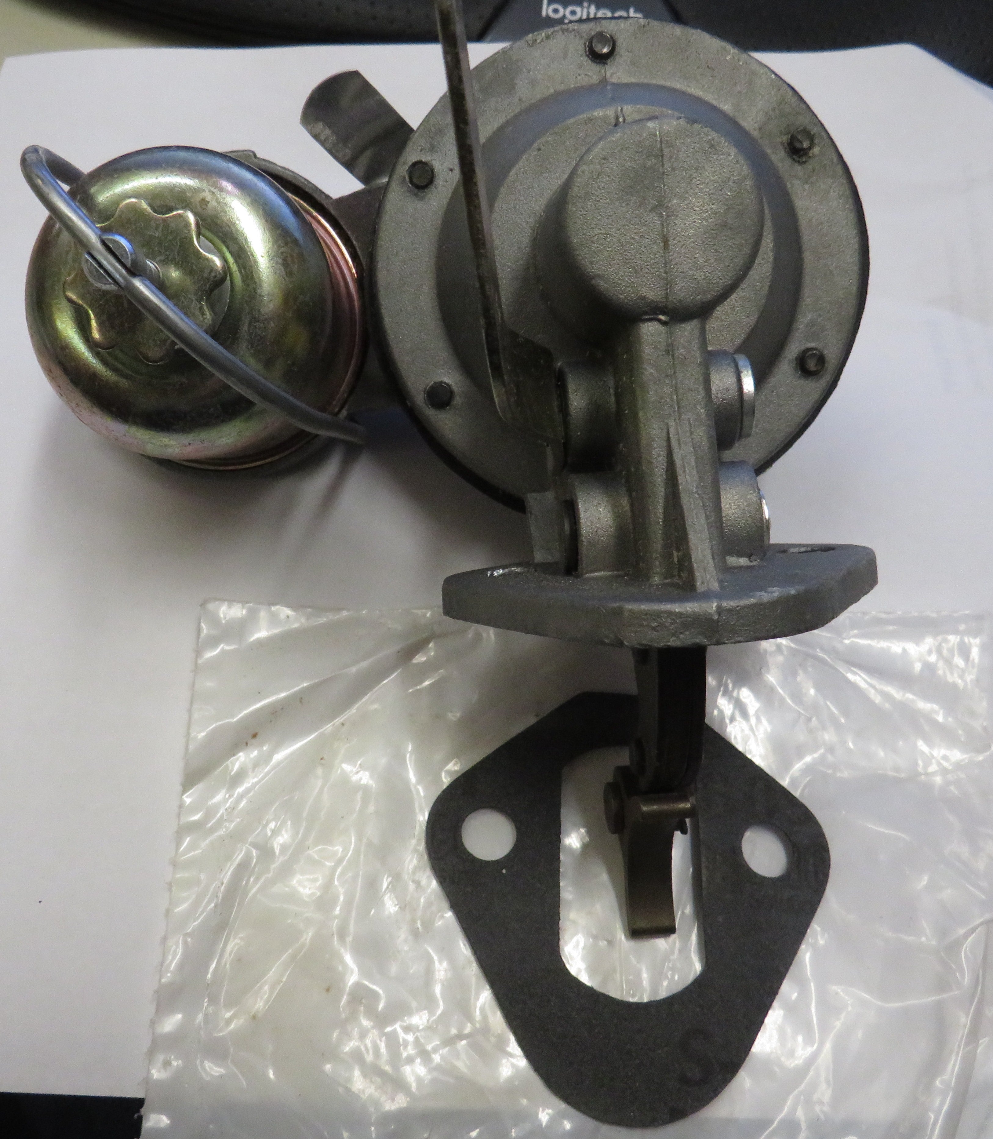 Onan 149-1703 Fuel Pump Kit Includes 149-1038 Fuel Pump, 149-0792 (1) gasket OBSOLETE 9/21/2026 THIS PART IS IN STOCK 9/21/2026