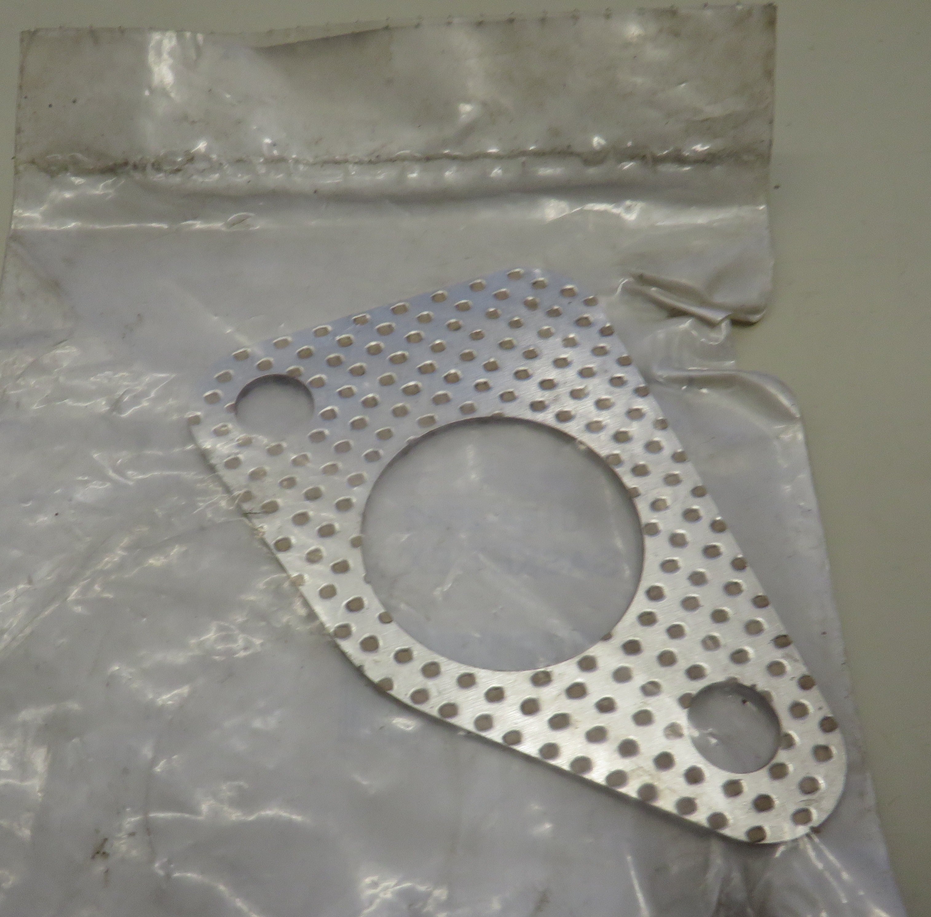 Onan 154-2542 Exhaust Manifold Gasket 4/15/2026 THIS PART IS IN STOCK 4/15/2026