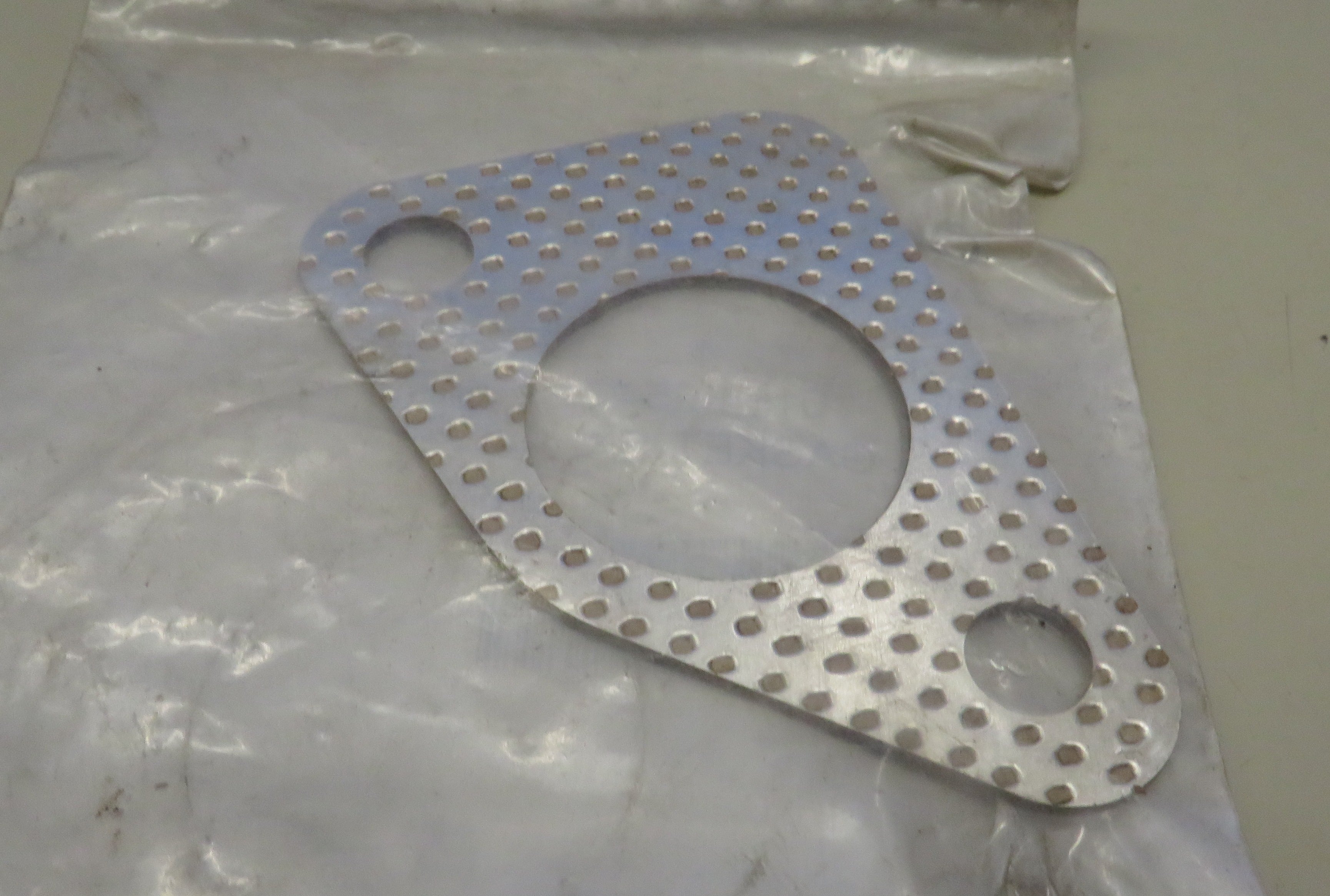Onan 154-2542 Exhaust Manifold Gasket 4/15/2026 THIS PART IS IN STOCK 4/15/2026