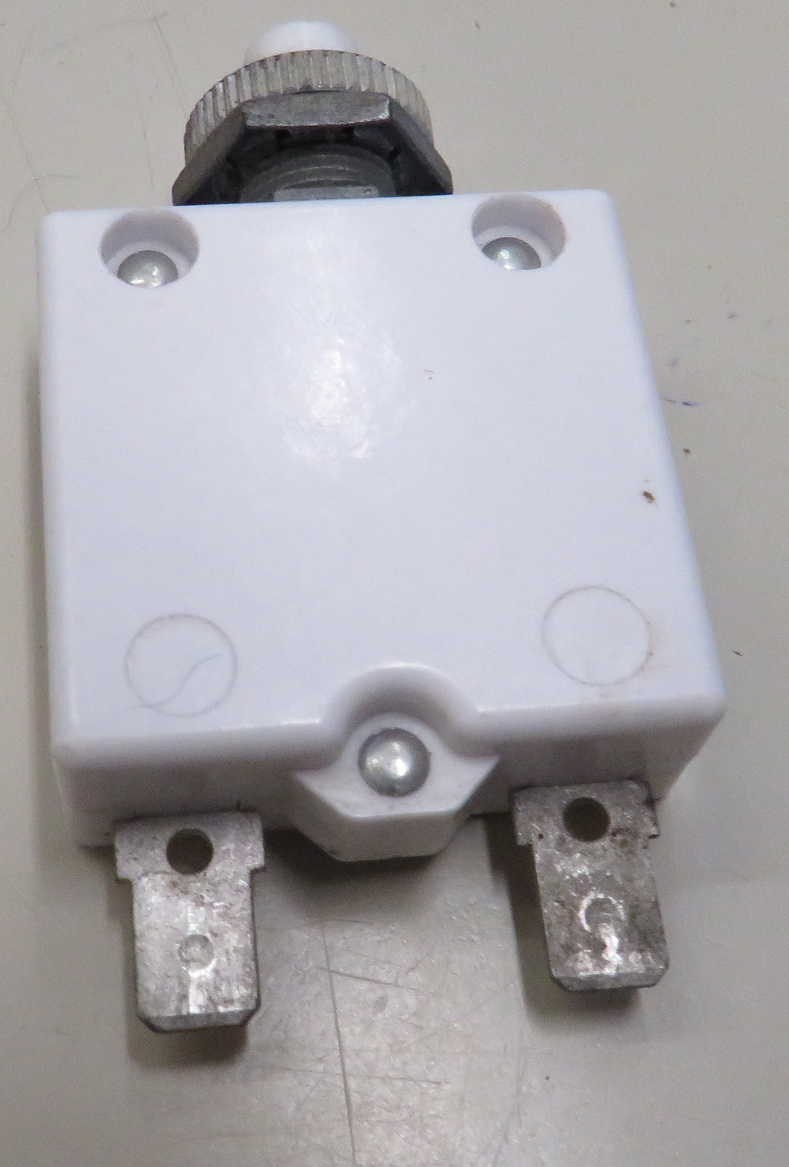 1601-047-300 Mechanical Products 3 Amp On/Off 250VAC/50VDC 1198 Circuit Breaker 3/18/2026 THIS PART IS IN STOCK 3/18/2026 OUT 9/26/2023