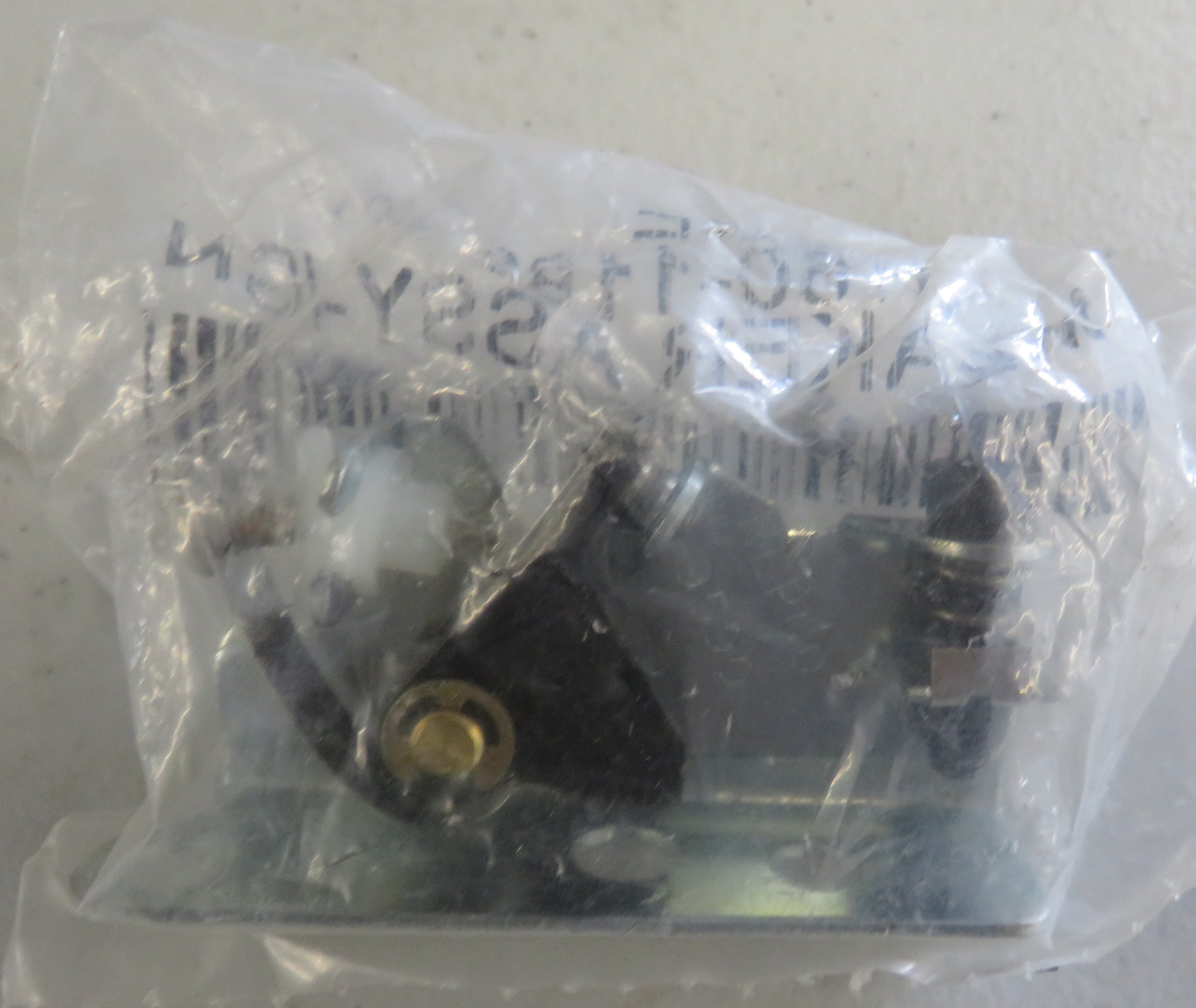 312-0246 Onan Capacitor OBSOLETE Replaces 160-1183 2/24/2026 THIS PART IS IN STOCK 2/24/2026