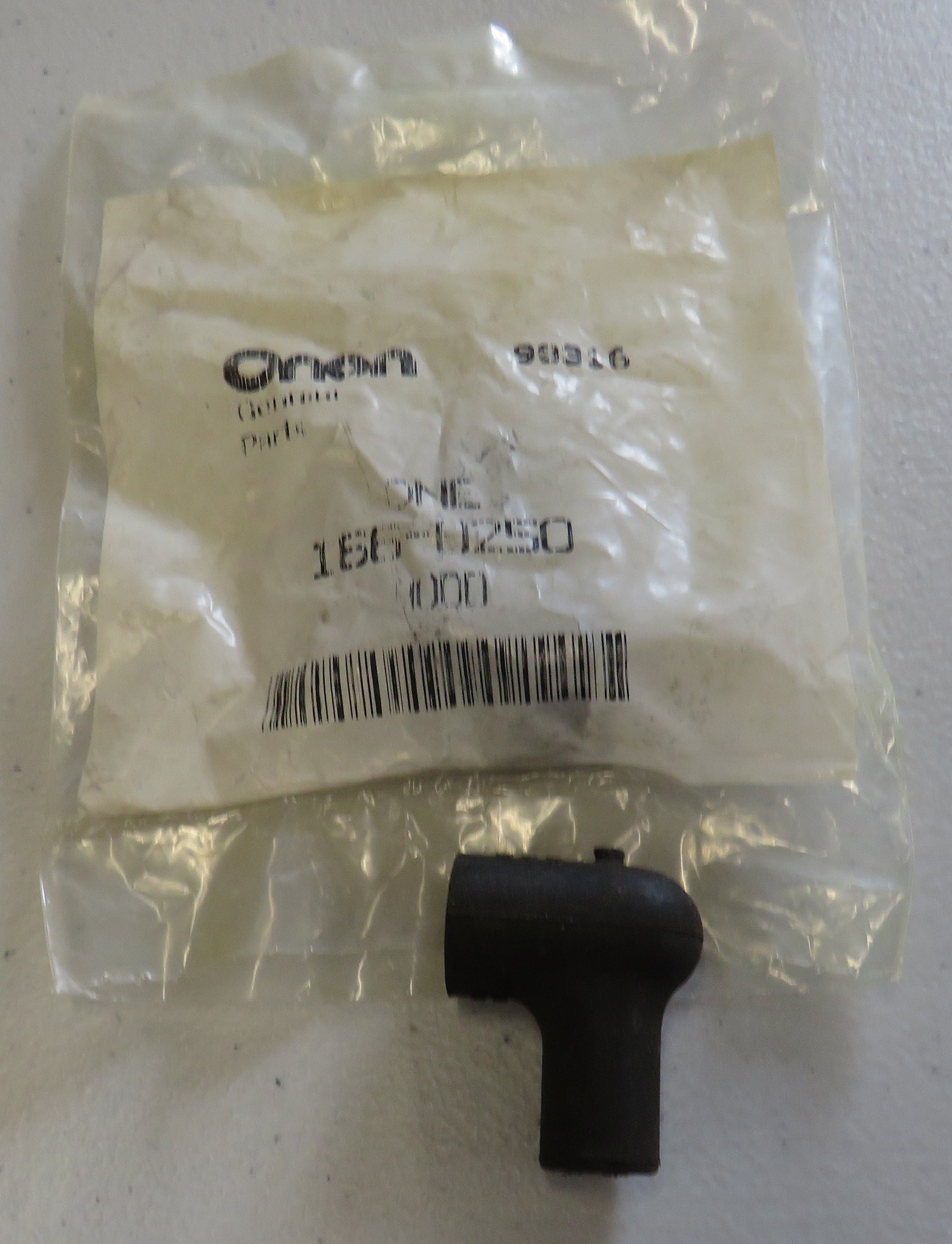 166-0250 Onan 166-0250 Cover Terminal Plug Boot Specs A-H OBSOLETE For CCK/CCKA Industrial Engine Specs A-H 1/29/2026 THIS PART IS IN STOCK 1/29/2026