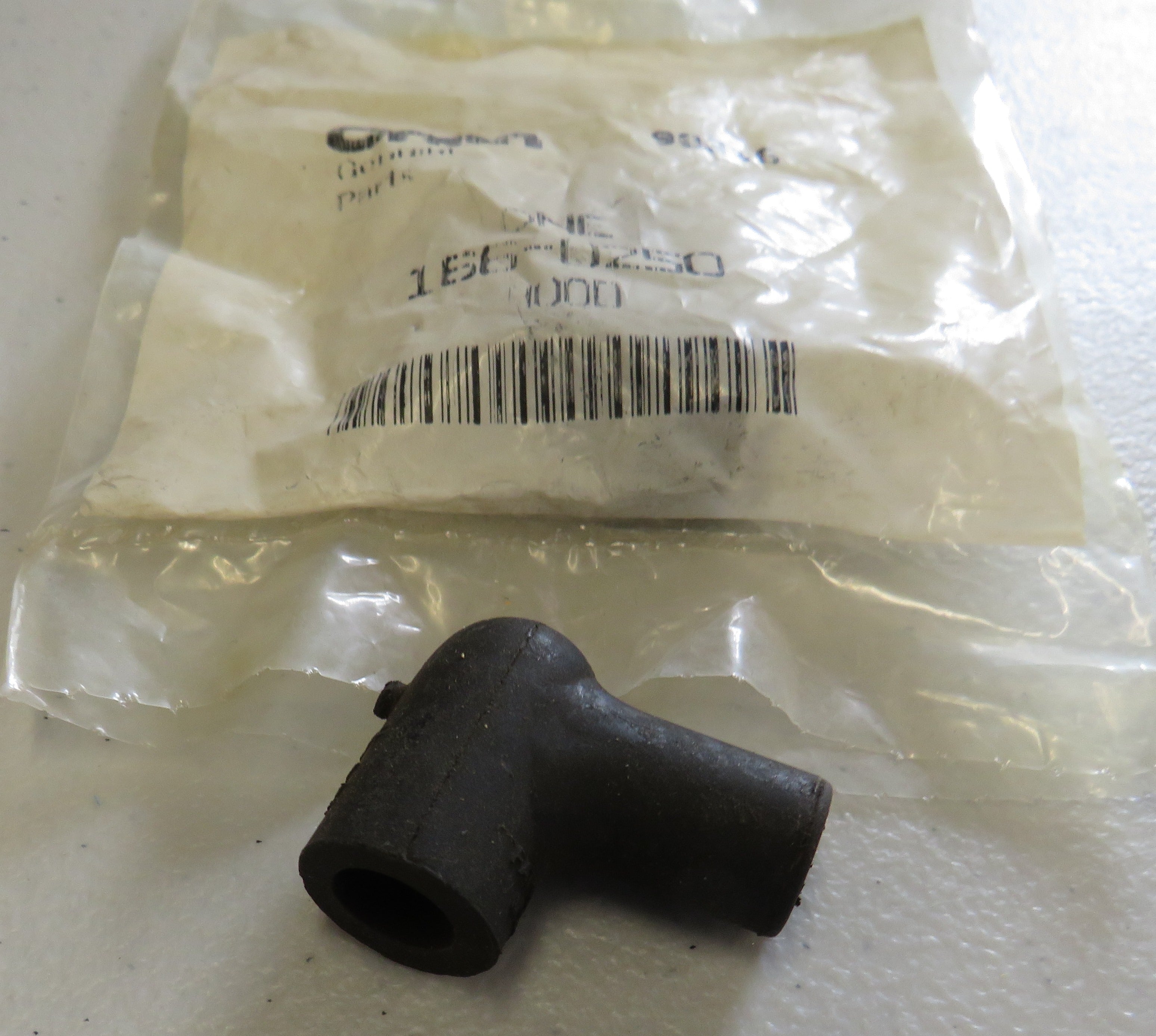 166-0250 Onan 166-0250 Cover Terminal Plug Boot Specs A-H OBSOLETE For CCK/CCKA Industrial Engine Specs A-H 1/29/2026 THIS PART IS IN STOCK 1/29/2026