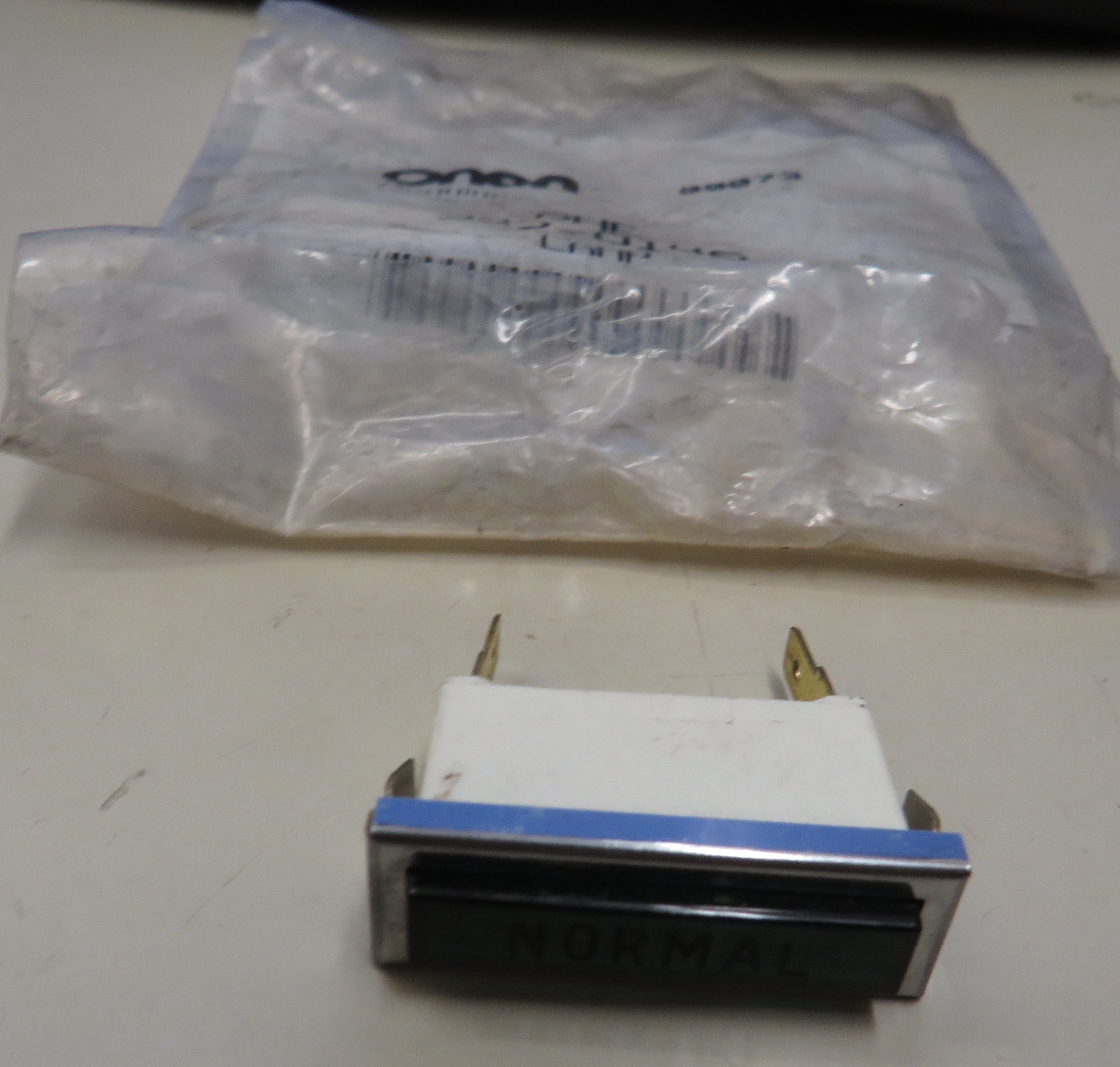 322-0146 Onan 56V Lamp, Indicator Switch- Normal -Panel Combinations 2,4,6,8,10,12,14,16,18 For OT 225 Amp Transfer Switch 4/15/2026 THIS PART IS IN STOCK 4/15/2026