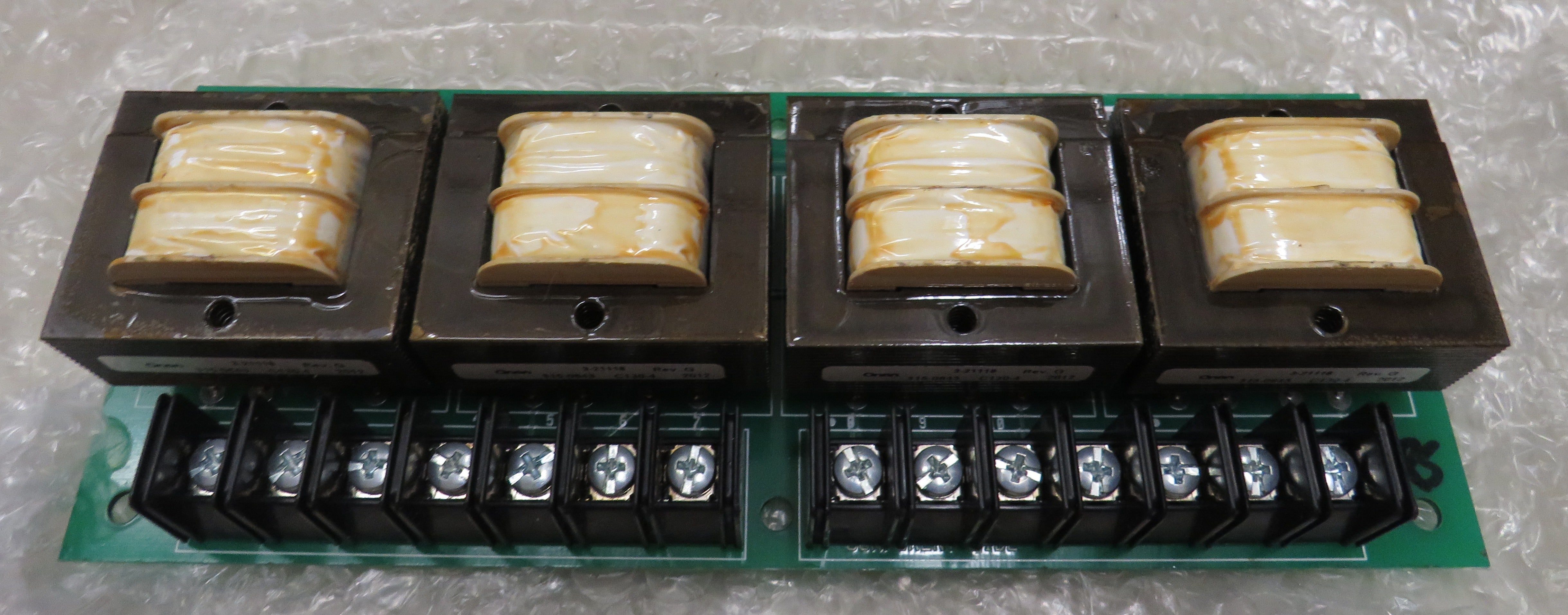 332-2861 Type G Onan 300-3092 Transformer Board Power Sentry Circuit Board Switch 4/16/2026 THIS PART IS IN STOCK 4/16/2026