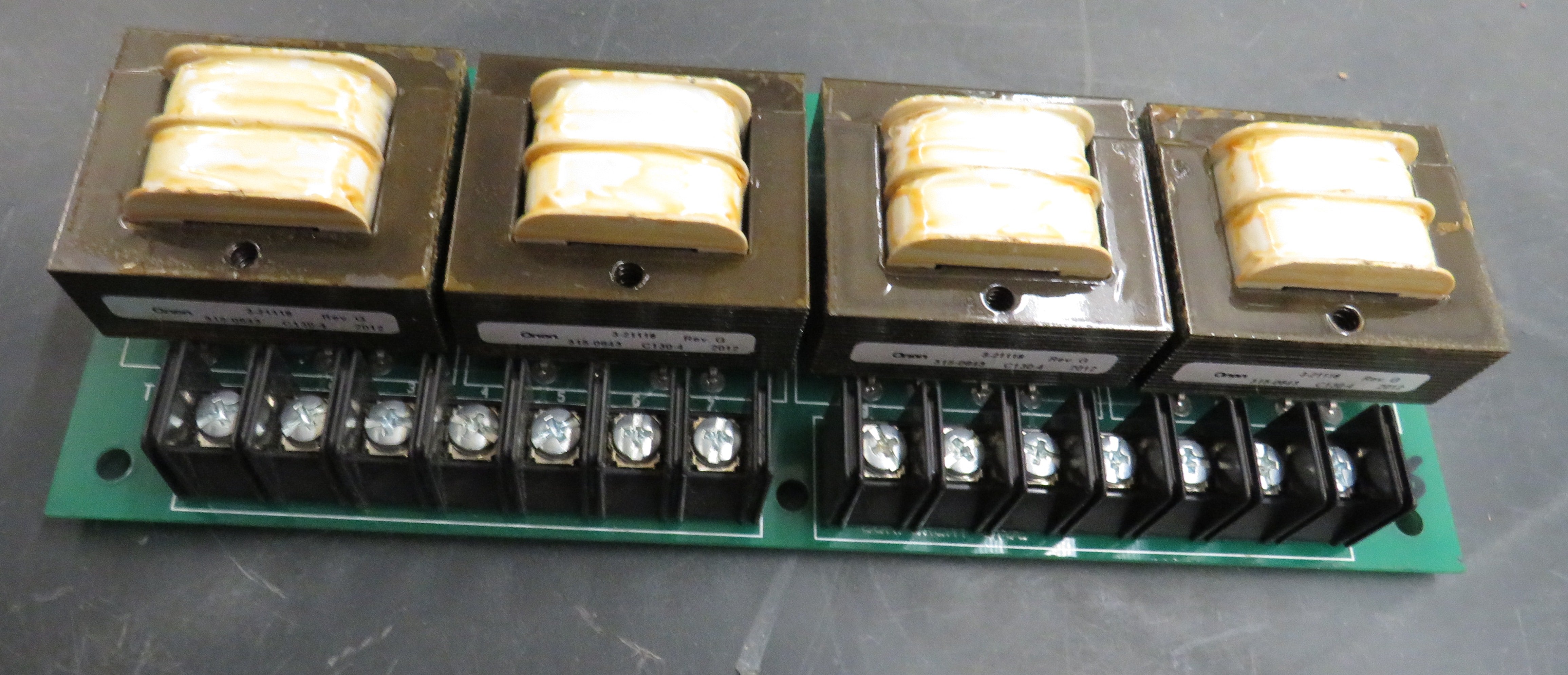 332-2861 Type G Onan 300-3092 Transformer Board Power Sentry Circuit Board Switch 4/16/2026 THIS PART IS IN STOCK 4/16/2026