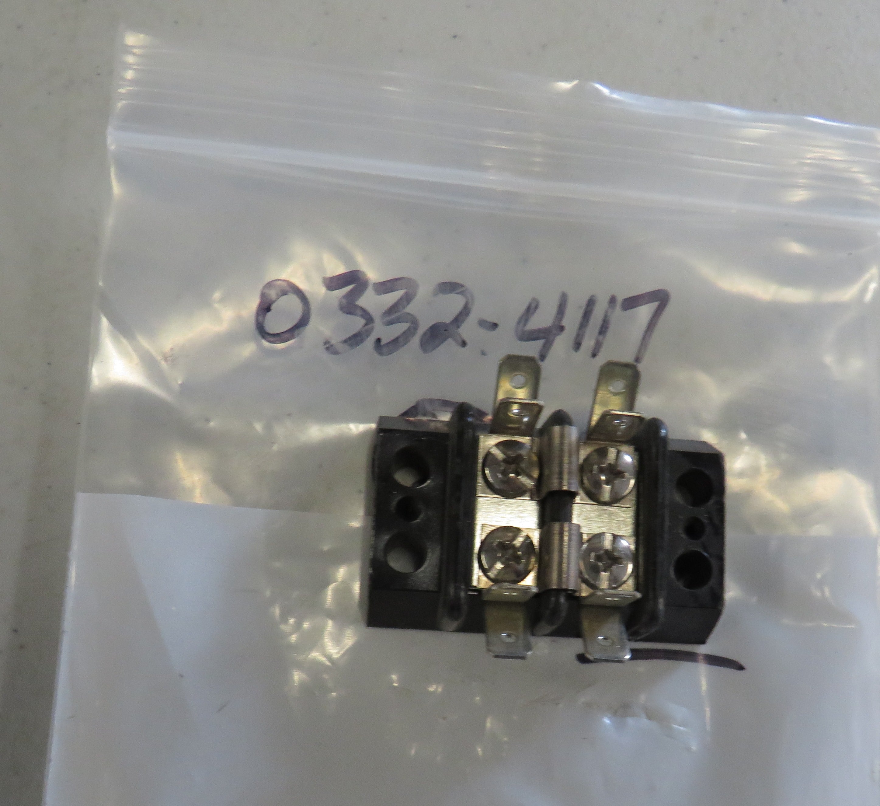 332-4117 Onan 332-4117 Terminal Block 2/5/2026 THIS PART IS IN STOCK 2/5/2026