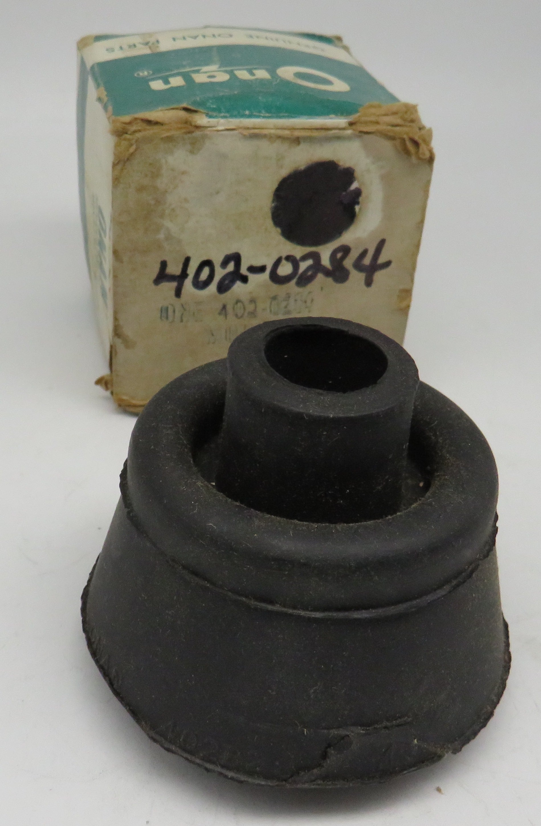 402-0284 Onan Cone Vibration Mount Cushion OBSOLETE For MDJA & MDJB 3/19/2024 THIS PART IS IN STOCK 3/19/2024